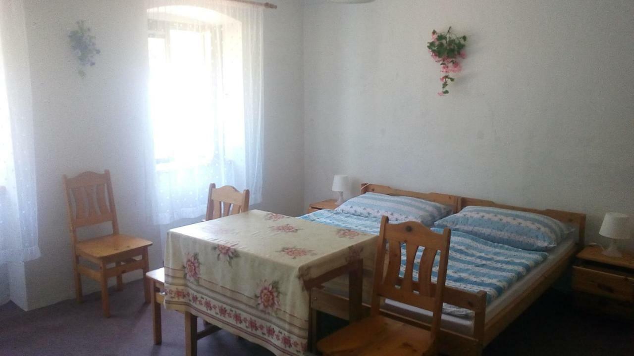 Ferienwohnung Pronajem Pokoju Belle Vue Vranov nad Dyjí Exterior foto